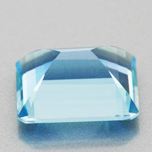 Exquisite 3.25 Carat Azure Blue Emerald Cut Loose Aquamarine | 10mm x 8mm Gemstone - Item: AQ002608 - Image: 2
