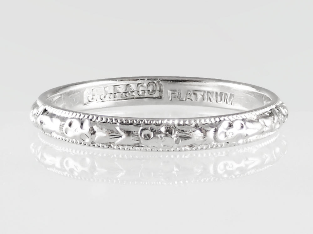 1920's Sculptured Floral Antique Wedding Ring in Platinum - Size 4.50 - Item: R1211 - Image: 2