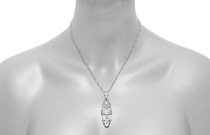 1920's Filigree Peridot Pendant Necklace in Sterling Silver - Art Deco Lozenge Shape - Item: N165WPER - Image: 4