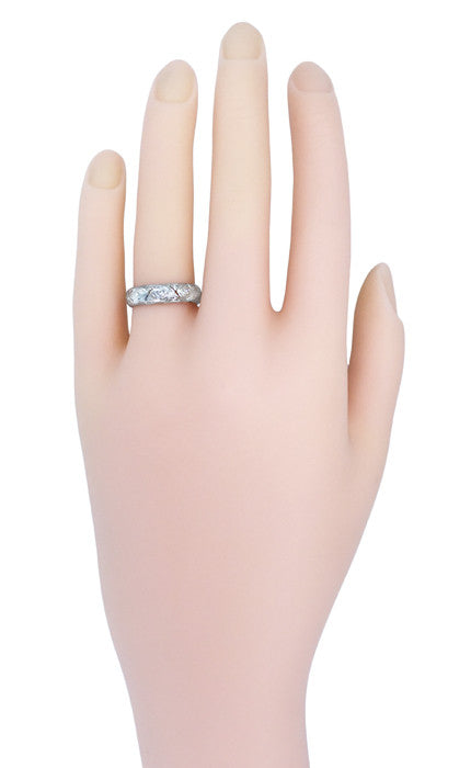 Art Deco Taconic Filigree Antique Diamond Platinum Wedding Band - Size 7 - Item: R1030 - Image: 2