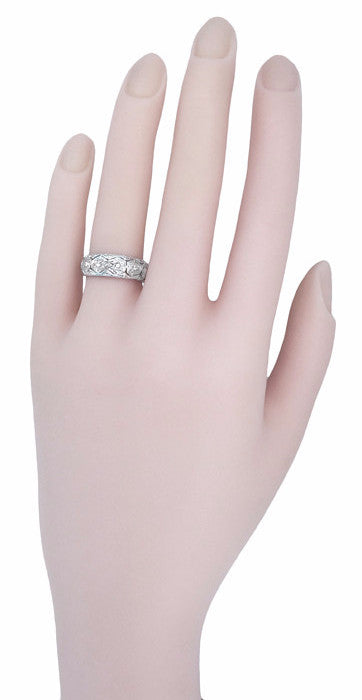 Ardsley Art Deco Honeycomb Filigree Engraved Antique Wide Diamond Wedding Ring in Platinum - Size 6.5 - Item: R1084 - Image: 4