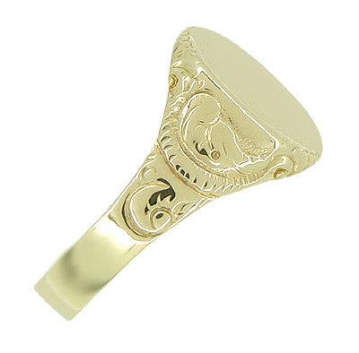 Antique Victorian Signet Ring in 14 Karat Gold - Item: R593 - Image: 3