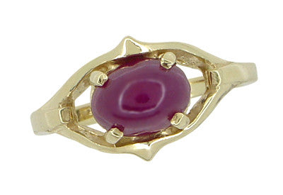 Oval Ruby Cabochon Vintage Ring in 14 Karat Gold - Item: R926 - Image: 3