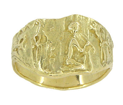 Vintage Bas-Relief Greek Scene Triangle Band in 18 Karat Yellow Gold - Item: R927 - Image: 5