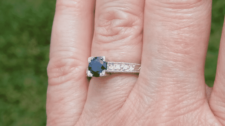 Art Deco Sapphire and Diamonds Engraved Engagement Ring in Platinum - Item: R283 - Image: 5