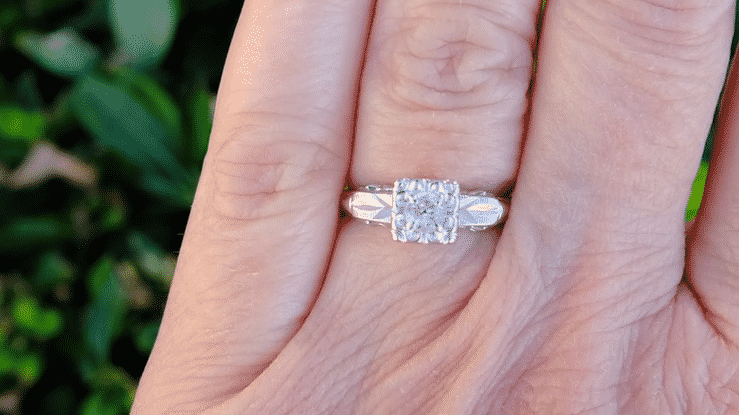 1940s Illusion Vintage Solitaire Diamond Engagement Ring in White