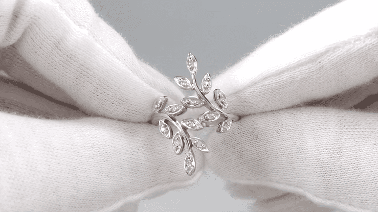 1970's Vintage Free Form Diamond Leaves Ring in 14 Karat White Gold - Item: R790-LC - Image: 4