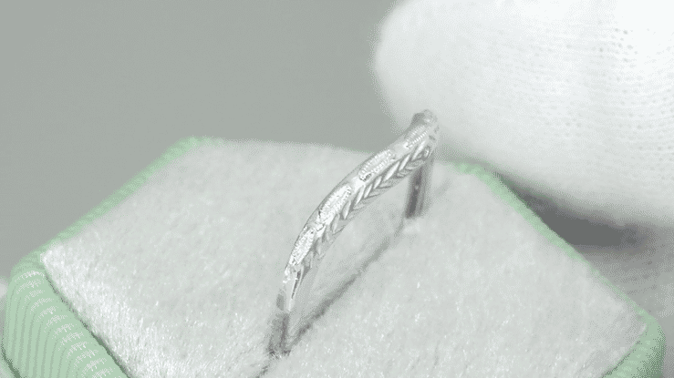 Art Deco Olive Leaves and Wheat Engraved Curved Wedding Band in Sterling Silver - Item: WR419SS125 - Image: 5