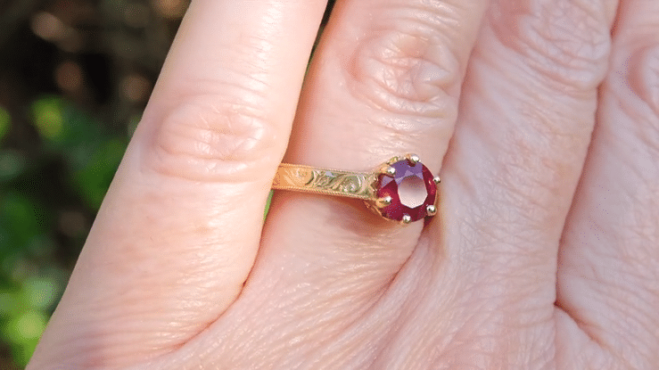 Art Deco Crown Filigree Scrolls Ruby Engagement Ring in 18 Karat Yellow Gold - Item: R199YRU - Image: 7