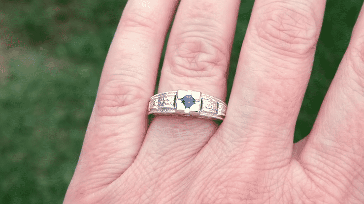 Art Deco Floral Engraved Filigree Square Top Blue Sapphire Ring in White Gold - Item: R160W10S - Image: 7