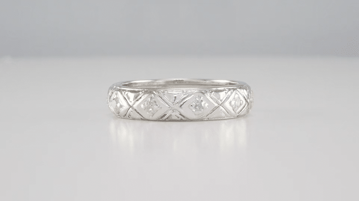 Art Deco Lisbon Antique Diamond Filigree Wedding Band in Platinum - Size 6 - Item: R1011 - Image: 3