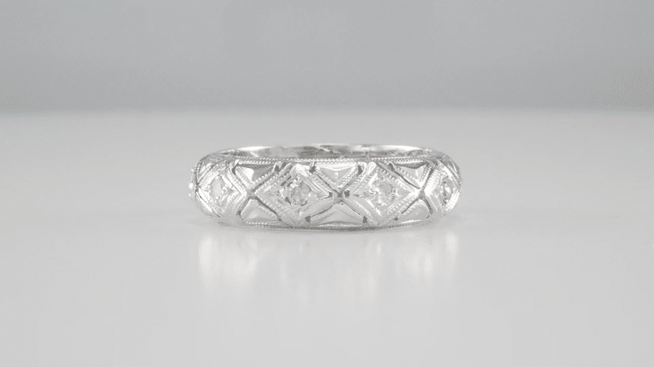Art Deco Preston Antique Diamond Wedding Band in Platinum - Size 6 - Item: R1015 - Image: 3