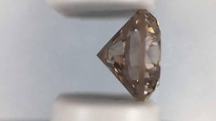 0.58 Carat Peach Color Fancy Light Brown Loose Natural Diamond | Round Brilliant VS1 Clarity - Item: D261 - Image: 4