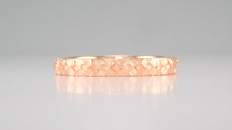 Hawaiian Hibiscus Flowers Engraved Wedding Band in 14 Karat Rose Gold - Item: R668R - Image: 3