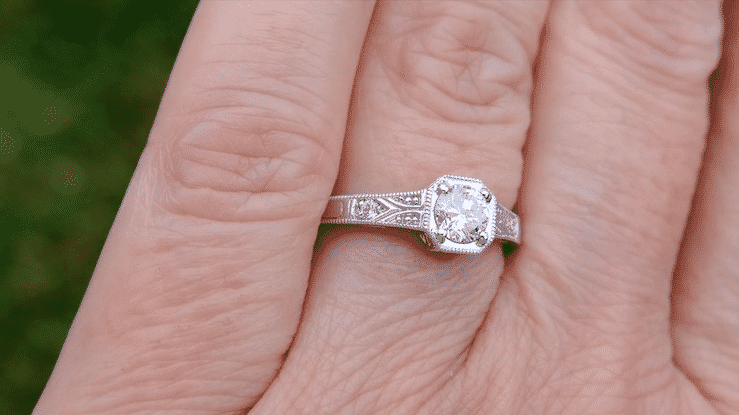 Mayfair Art Deco Platinum Filigree Diamond Engagement Ring - Item: R298-LC - Image: 8