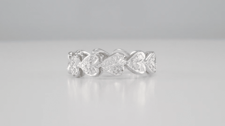 Mid Century Linked Hearts Vintage Diamond Wedding Band in Platinum - Size 5 - Item: R995 - Image: 3