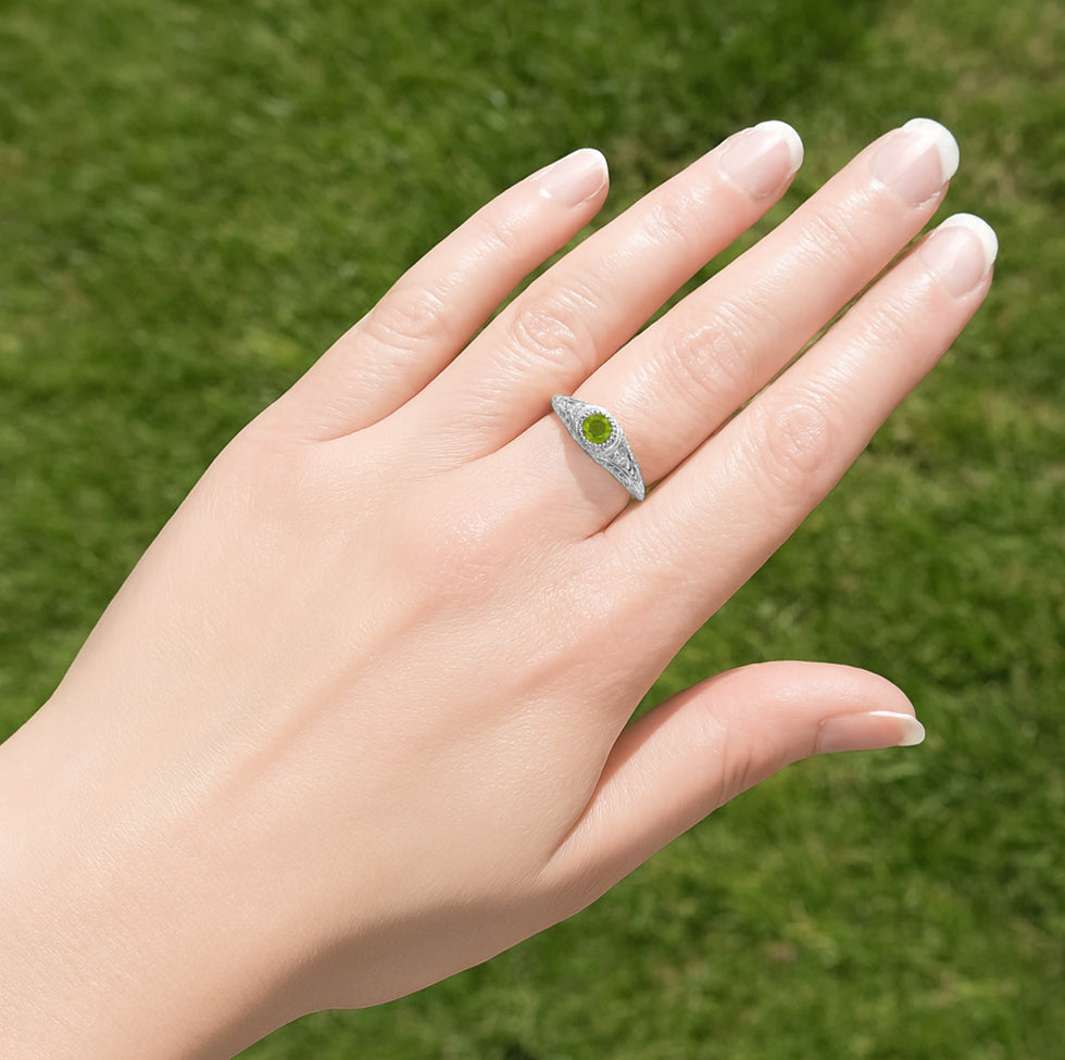 Art Deco Engraved Peridot and Diamond Filigree Ring in White Gold - Item: R138PER - Image: 6