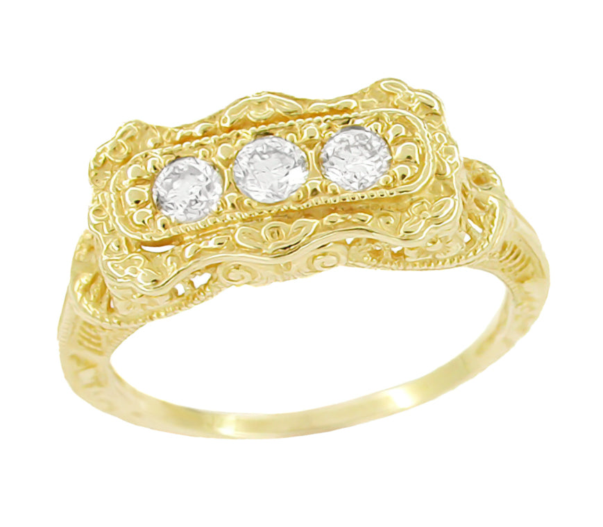 Edwardian Sculptural Filigree Yellow Gold Trilogy Diamond Ring