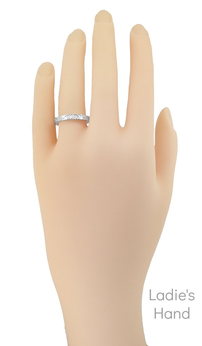 1950's Geometric Modernist Wedding Band in White Gold - Item: R623W10 - Image: 4