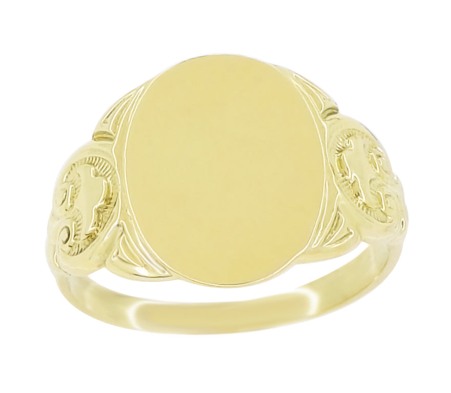 Men's Large Oval Victorian Signet Ring in Yellow Gold With Side Scroll Engraving