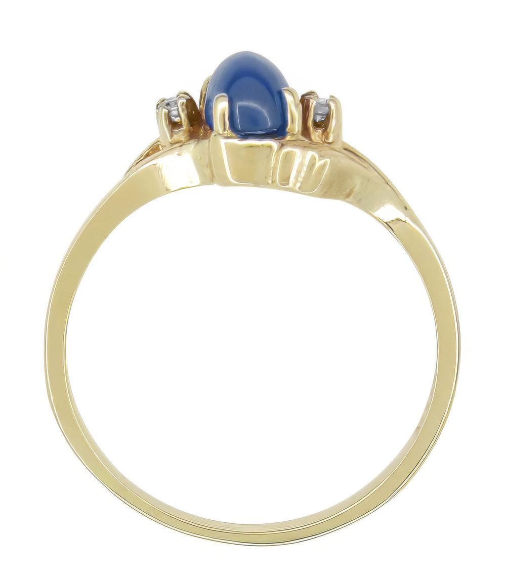 1970s Oval Blue Star Sapphire Cabochon Bypass Twist Ring in Yellow Gold with Side Diamonds - Item: R921YS - Image: 3