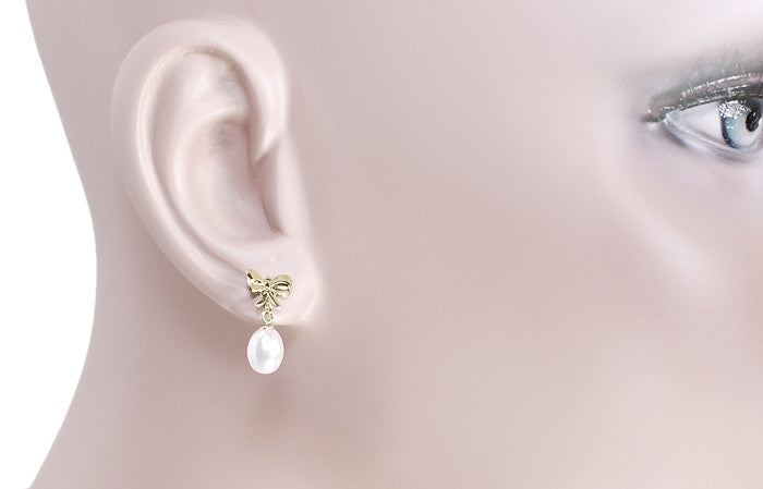 Mid-Century Bows and Pearls Drop Earrings in 14 Karat Yellow Gold - Item: E162 - Image: 3
