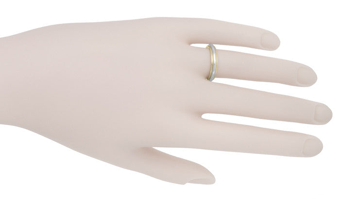 Tiffany & Co 3.75mm Milgrain Wedding Band in Platinum & 18K Yellow Gold - Ring Size 7 - Pre Owned Vintage Tiffany Band - Item: R1209TT - Image: 2