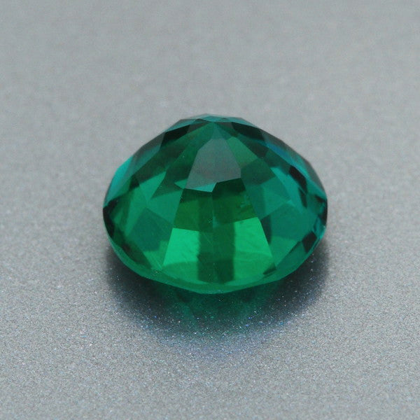 Stunning 6mm Round Jade Green Lab Grown Emerald | 0.79 Carat - Item: ESYN003298 - Image: 2