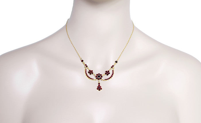 Victorian Bohemian Garnets Teardrop Necklace in Sterling Silver with Yellow Gold Vermeil - 16" - Item: N180 - Image: 3