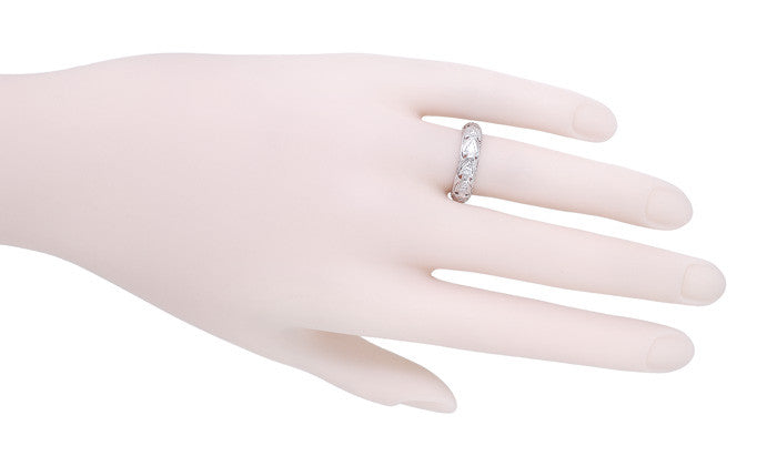 Forestville Art Deco Vintage Diamond Wedding Band in Platinum - Size 6 - Item: R1079 - Image: 2