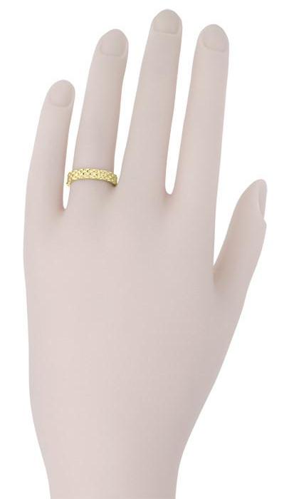 Vintage Style Basket Weave Wedding Band in Yellow Gold - Item: R271Y10 - Image: 2