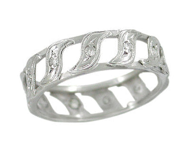 Retro Moderne Lords Point Vintage Diamond Wedding Band in Platinum - Size 5.25
