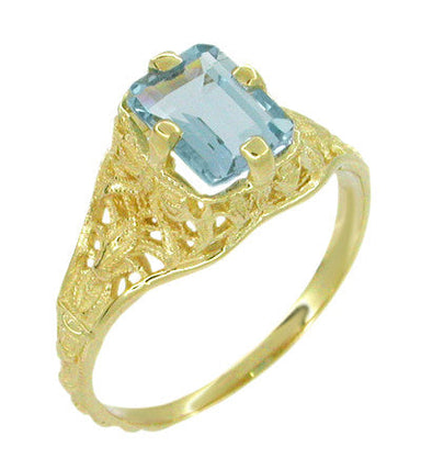 18 Karat Yellow Gold Art Deco Emerald Cut Aquamarine Filigree Engagement Ring