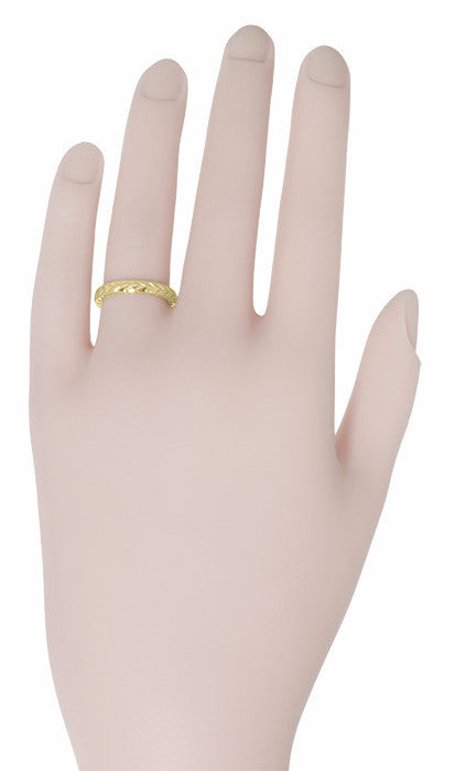 3mm Art Deco Chevron Carved Wedding Band in Yellow Gold - 10K, 14K or 18K - Item: R622Y10 - Image: 3