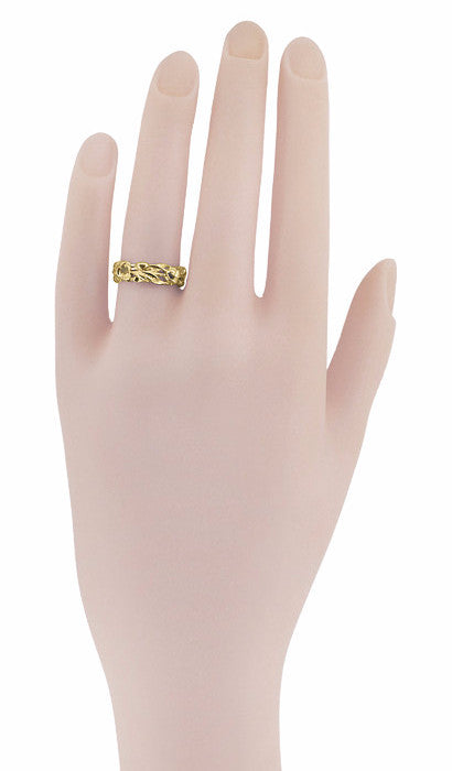 Retro 1960's Filigree Lilies Wedding Band in 14 Karat Yellow Gold - 6mm - Item: R684Y - Image: 3