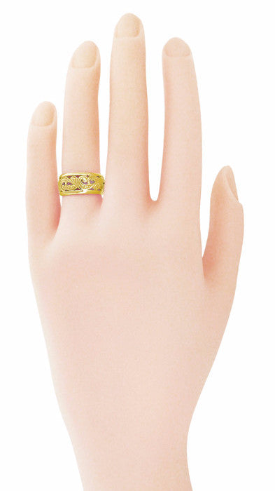 Retro Moderne Scrolls and Leaves Filigree Wedding Ring in Yellow Gold - 8.5mm Wide - Size 5.5 - Item: R702Y10 - Image: 2