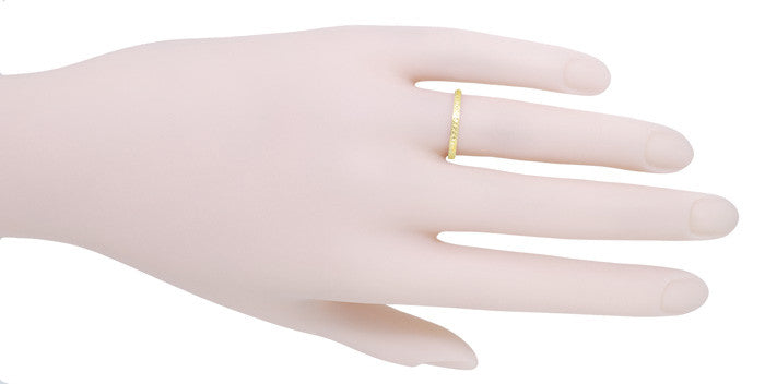 Art Deco Engraved Wheat Wedding Band in 18 Karat Yellow Gold - Item: R858Y18ND - Image: 3