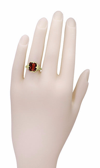 Art Deco Flowers and Leaves Almandine Garnet Filigree Ring in 14 Karat Yellow Gold - Item: RV193-7 - Image: 5
