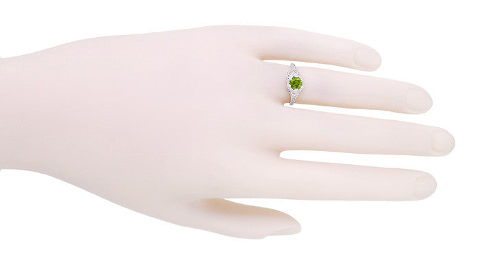 Art Deco Filigree Flowers Sterling Silver Peridot Promise Ring - Item: SSR706P - Image: 4
