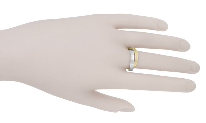 Tiffany 1837 Interlocking Circles Ring in Sterling Silver and 18K Yellow Gold - Ring Size 7 - Item: R122418YS - Image: 3