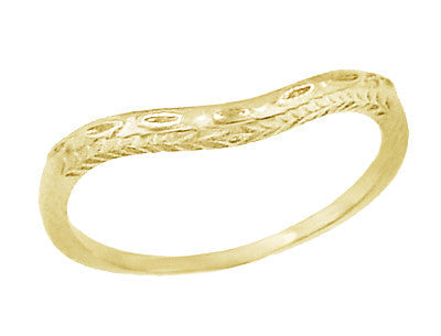 Art Deco Olive Leaves and Wheat Engraved Curved Wedding Band in Yellow Gold