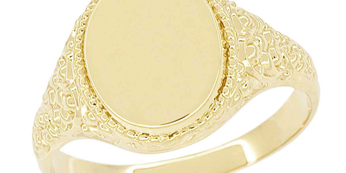 Vintage Engraved Scrolls Oval Victorian Signet Ring - Yellow Gold
