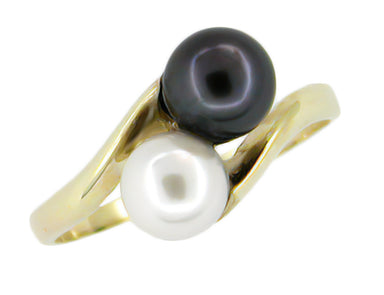 Yin and Yang Black and White Pearl Bypass Ring in Yellow Gold