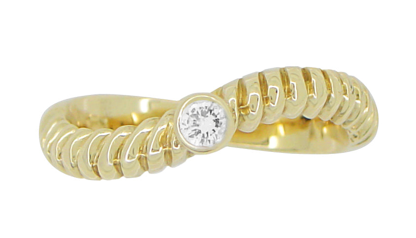 1970's Vintage Diamond Twist Ring in 14 Karat Yellow Gold