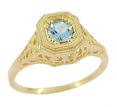 Art Deco Majesty Aquamarine Filigree Ring in 14 Karat Yellow Gold