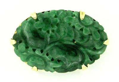 Vintage Carved Jade Brooch in 14 Karat Yellow Gold