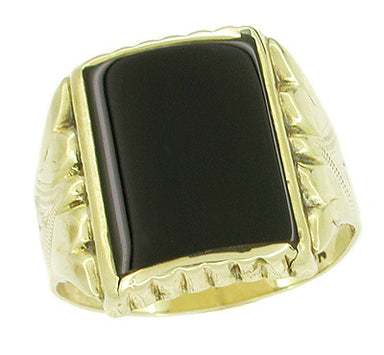 Antique Victorian Onyx Ring in 10 Karat Gold