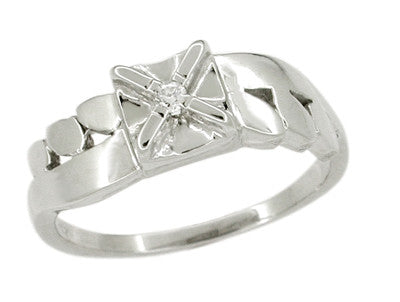 Flowing Vintage Retro Moderne Diamond Ring in 14 Karat White Gold - Illusion Setting