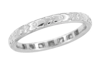 Antique Art Deco Diamond Wedding Ring in 18 Karat White Gold - Size 5 - Item: R599 - Image: 2