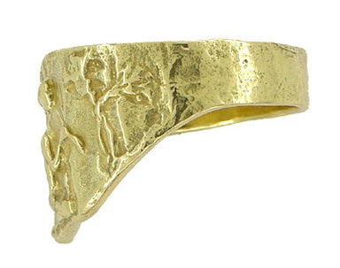 Vintage Bas-Relief Greek Scene Triangle Band in 18 Karat Yellow Gold - alternate view